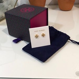 Brand new in box Tory Burch logo earrings gold
